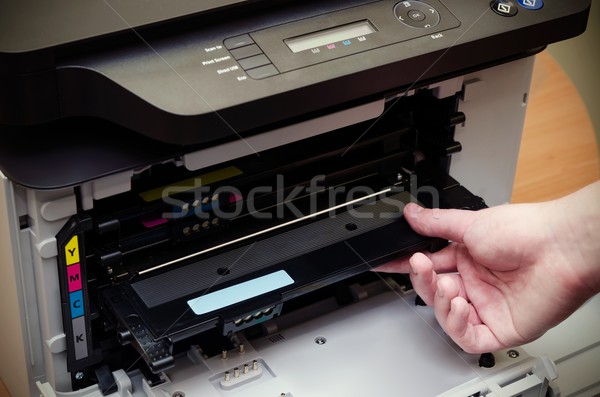 Férfi kéz nyomtató közelkép üzlet technológia Stock fotó © simpson33
