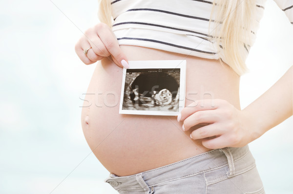 [[stock_photo]]: Femme · enceinte · ultrasons · scanner · ventre · enceintes