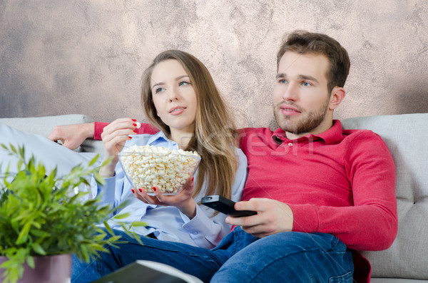 Pareja tiempo libre viendo tv película casa Foto stock © simpson33