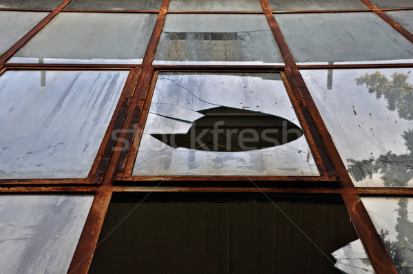 Törött ablakok rozsdás fém keret absztrakt Stock fotó © sirylok