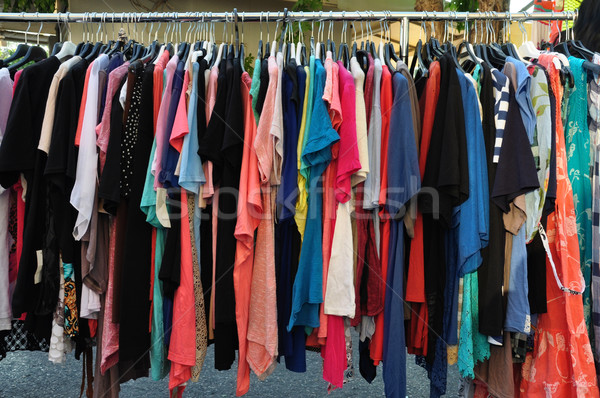 Casual verano ropa venta calle mercado Foto stock © sirylok