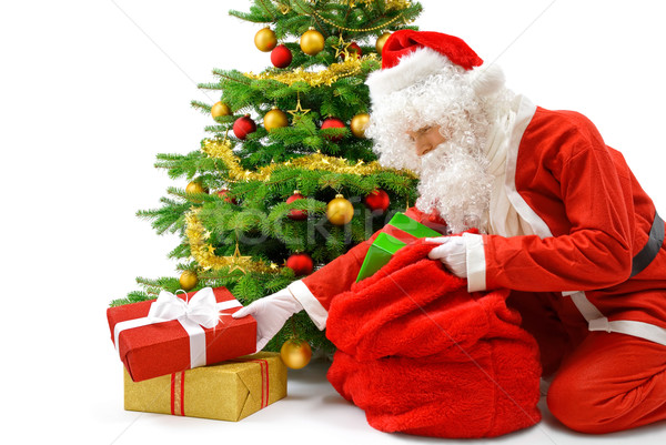 Foto stock: Caixas · de · presente · árvore · de · natal · bom · estúdio · isolado