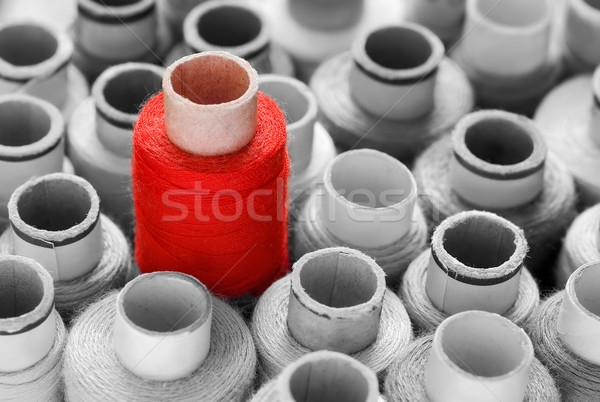 Vermelho tiro de costura algodão Foto stock © Smileus