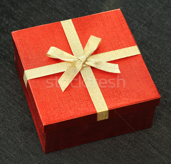 Rood geschenkdoos zwarte doek papier Stockfoto © smuay