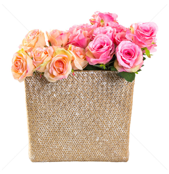 Bukiet wzrosła róż wiklina koszyka odizolowany Zdjęcia stock © smuay