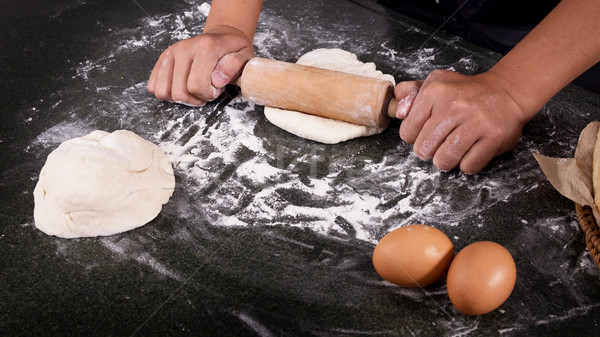 Zdjęcia stock: Ręce · mąka · jaj · składniki · kuchnia · żywności