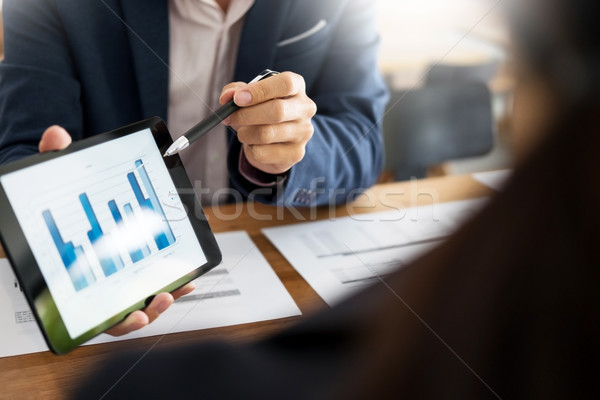 [[stock_photo]]: Homme · d'affaires · femme · financière · plan · chiffres