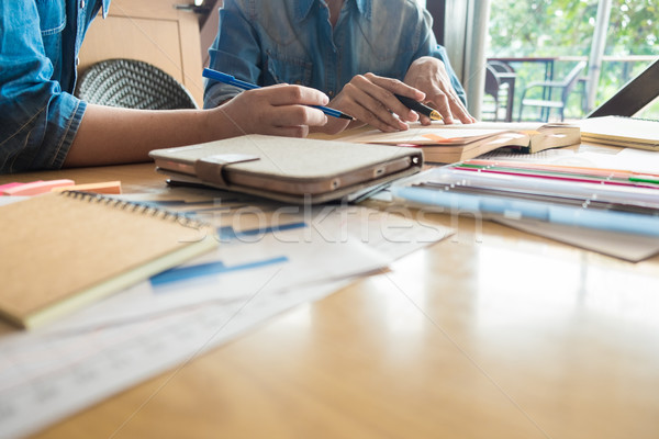 éducation personnes amitié technologie apprentissage groupe [[stock_photo]] © snowing