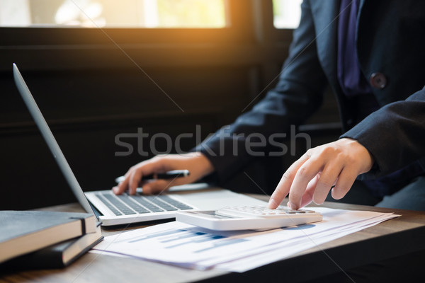 Adminisztrátor üzletember pénzügyi titkárnő készít jelentés Stock fotó © snowing