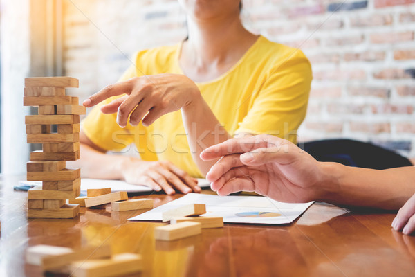 Foto stock: Grupo · negocios · las · personas · creativas · edificio · torre