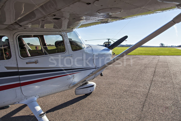 Kicsi repülőgép repülőtér kép repülőgép vár Stock fotó © sophie_mcaulay
