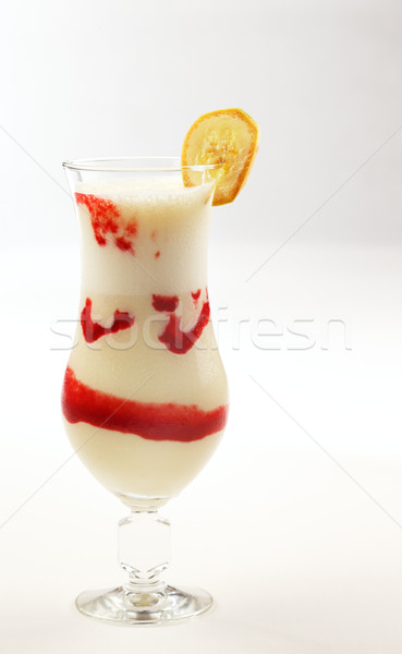 Roşu banană milkshake sticlă contrast intamplator Imagine de stoc © SophieJames