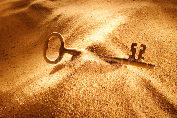 Stock foto: Gelegenheit · alten · Schlüssel · Verlegung · Sand · Metall