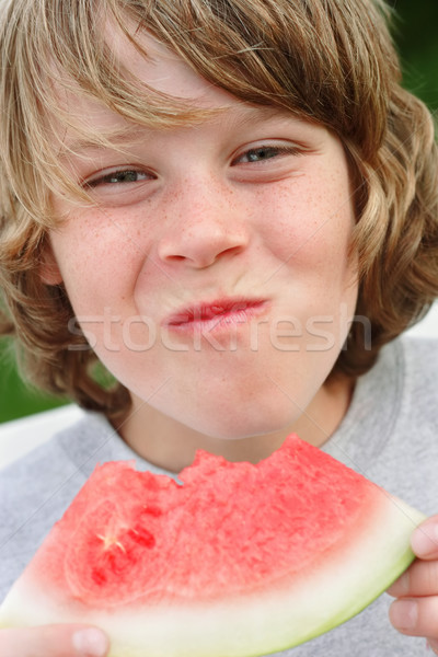Stockfoto: Genieten · watermeloen · jongen · plakje · glimlach · vruchten