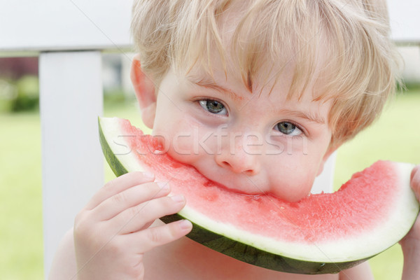 Frutti estate pezzo anguria mani Foto d'archivio © soupstock