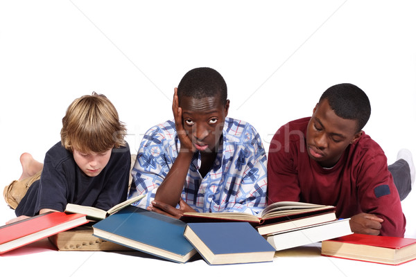 Bisogno break tre ragazzi studiare testo Foto d'archivio © soupstock