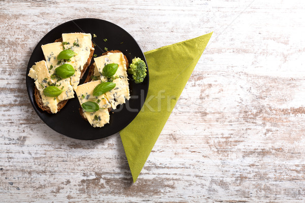 Sandwiches Roquefort Käse Stil Basilikum Stock foto © Spectral
