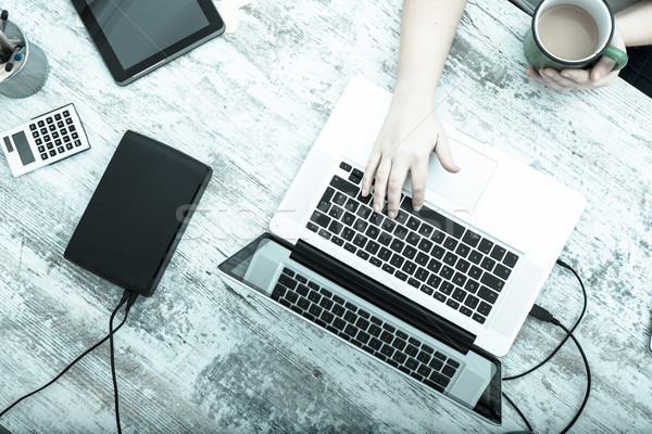 Femme bureau à domicile adulte travail téléphone [[stock_photo]] © Spectral