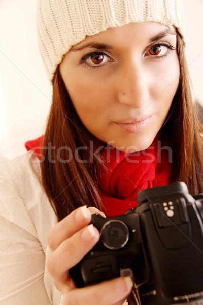 Femme hiver vêtements appareil photo numérique portrait fille [[stock_photo]] © Spectral