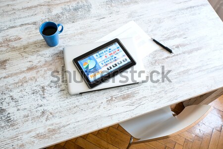 Forschung Notizen Tabelle Kaffee Smartphones Papier Stock foto © Spectral