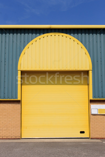 современных склад здании внешний желтый двери Сток-фото © speedfighter
