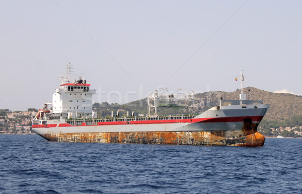 Rozsdás teherhajó tenger oldalnézet tengerpart Spanyolország Stock fotó © speedfighter