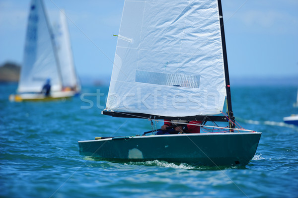 Zeilen zeilboot Blauw oceaan water hemel Stockfoto © Sportlibrary