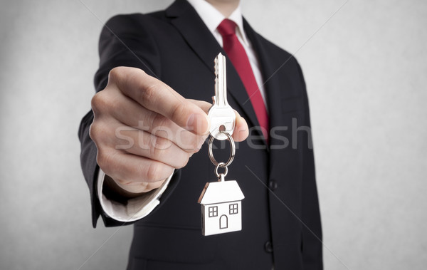 Stock fotó: Ház · kulcs · üzletember · kéz · vágási · körvonal · férfi