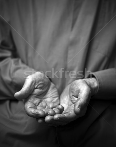 La pobreza arrugado vacío edad manos triste Foto stock © sqback