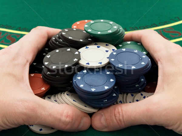 Casino Hände halten spielen Chips Erfolg Stock foto © SRNR