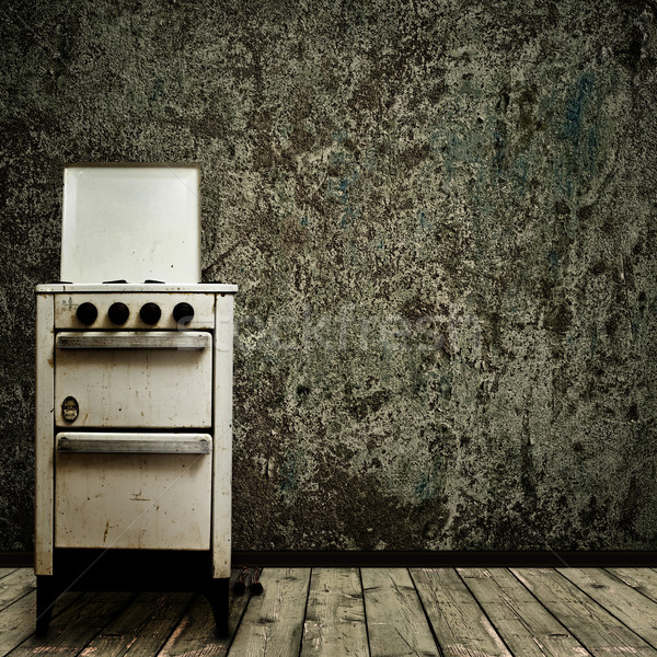 Vechi bucătărie gaz aragaz grunge perete Imagine de stoc © SRNR