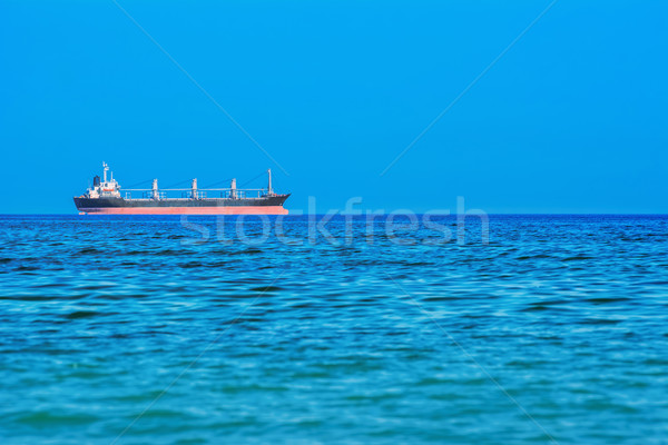 высушите грузовое судно черный воды океана лодка Сток-фото © SRNR