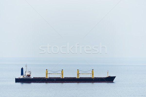 Száraz teherhajó fekete tenger víz csónak Stock fotó © SRNR