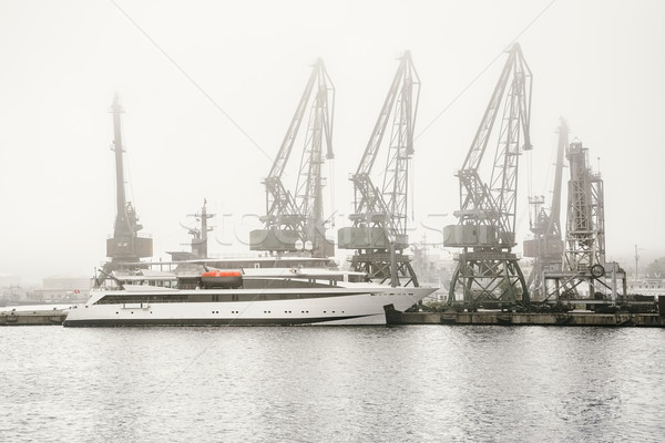 Köd kikötő kikötő víz tenger ipar Stock fotó © SRNR