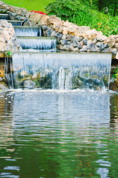 Kaskade wenig Wasser Stadt Garten Landschaft Stock foto © SRNR