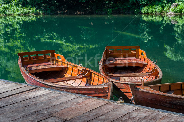 Stock fotó: Hagyományos · fából · készült · hajók · erdő · tó · móló
