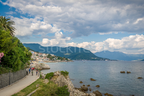 [[stock_photo]]: Piéton · chemin · mer · eau · nuages