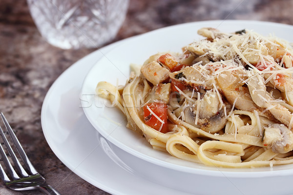 Chicken, Tomato and Basil Linguine Stock photo © StephanieFrey