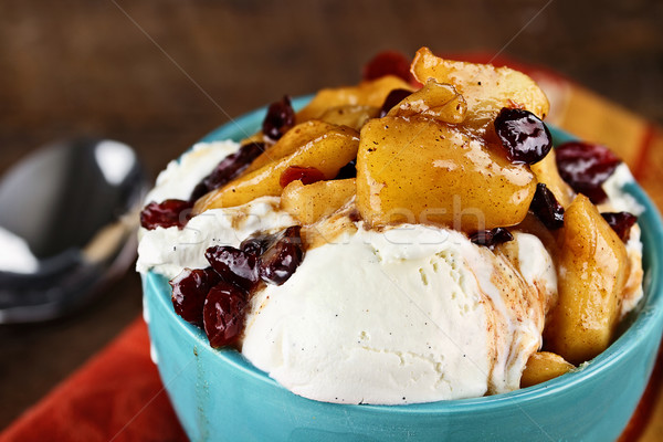 Foto stock: Vainilla · helado · manzana · salsa · tazón