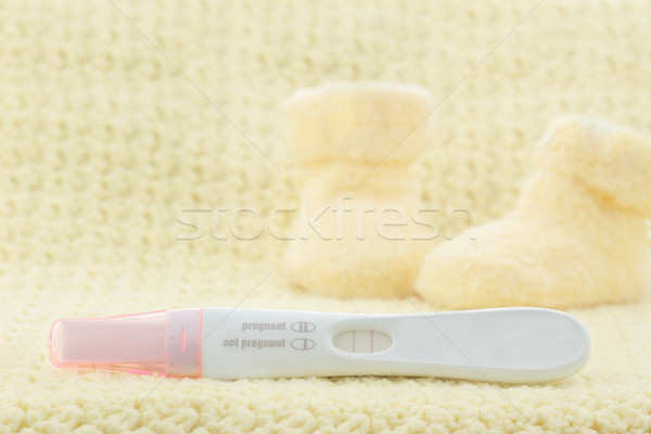 Pozitív terhességi teszt kicsi aranyos baba egészség Stock fotó © StephanieFrey
