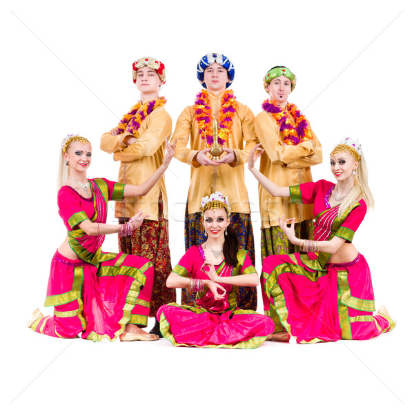 Dansers indian kostuums poseren dans team Stockfoto © stepstock