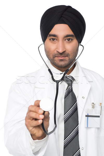 Jovem médico especialista pronto masculino médico Foto stock © stockyimages