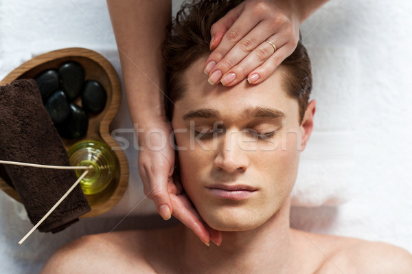 Masszőz masszázs fürdő szalon férfi test Stock fotó © stockyimages