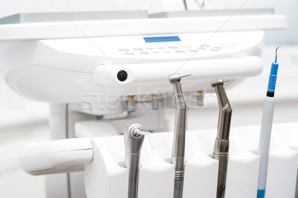 Sprzęt stomatologiczny dentysta narzędzia wewnątrz stomatologicznych Zdjęcia stock © stockyimages
