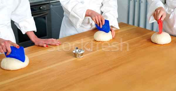 Frauen Hände Kneten Bäckerei Vorbereitung Küche Stock foto © stockyimages