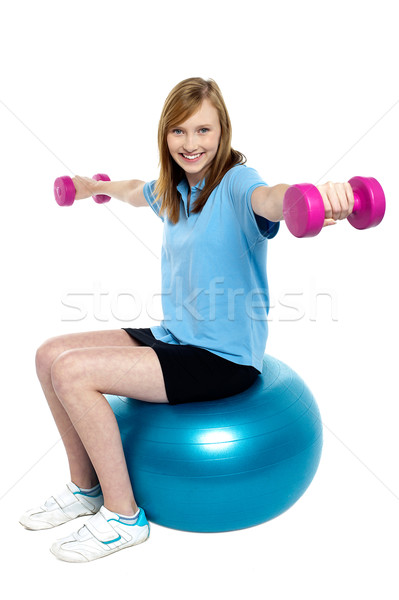 Stockfoto: Meisje · vergadering · pilates · bal · geïsoleerd