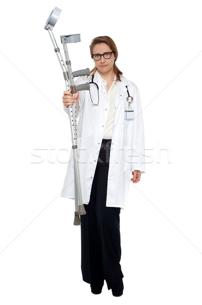 嚴重 醫生 拐杖 有經驗 女 商業照片 © stockyimages