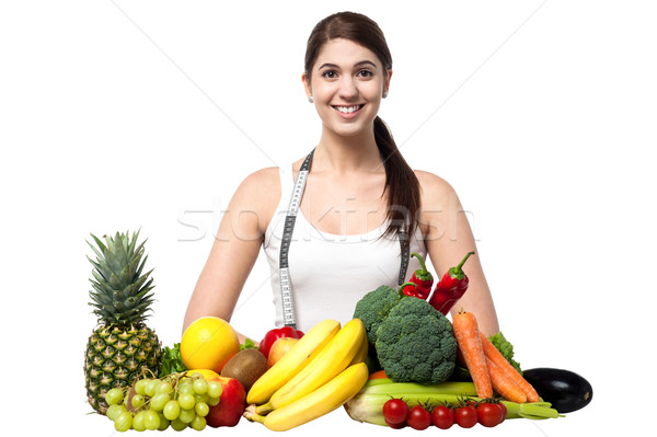 Belo mulher jovem frutas nutrição especialista legumes Foto stock © stockyimages