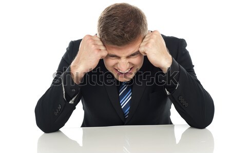 [[stock_photo]]: Frustré · affaires · mains · tête · affaires · homme