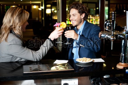 Anziehend Paar erfrischend bar genießen Getränke Stock foto © stockyimages
